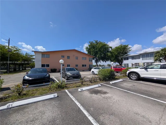 $107,800 | 19080 Northeast 3rd Court, Unit 311, Miami, FL 33179