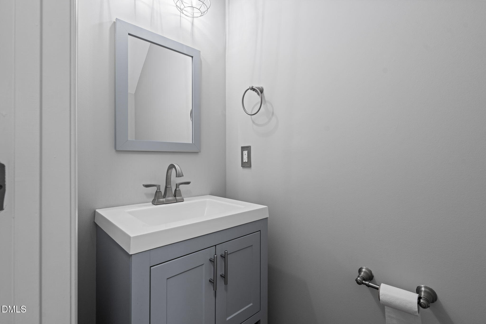110 Bon Marche Lane Raleigh, NC 27615 - Photo 21 of 48 Powder room