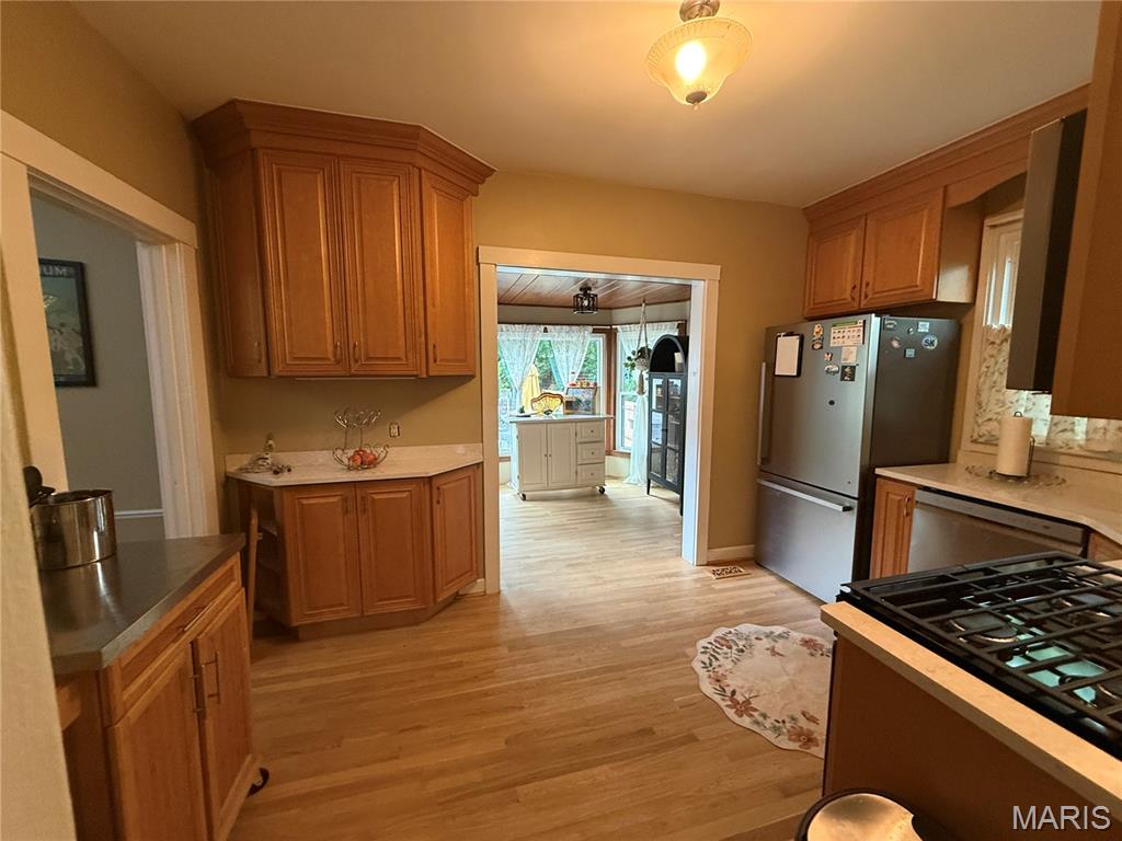 329 Stark Court Webster Groves, MO 63119 - Photo 9 of 27