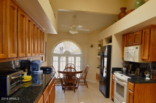 25609 Forest Road, Unit 8 Rio Verde, AZ 85263 - Photo 8 of 22 Spacious Kitchen