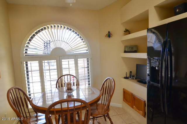 25609 Forest Road, Unit 8 Rio Verde, AZ 85263 - Photo 9 of 22 Kitchen Nook