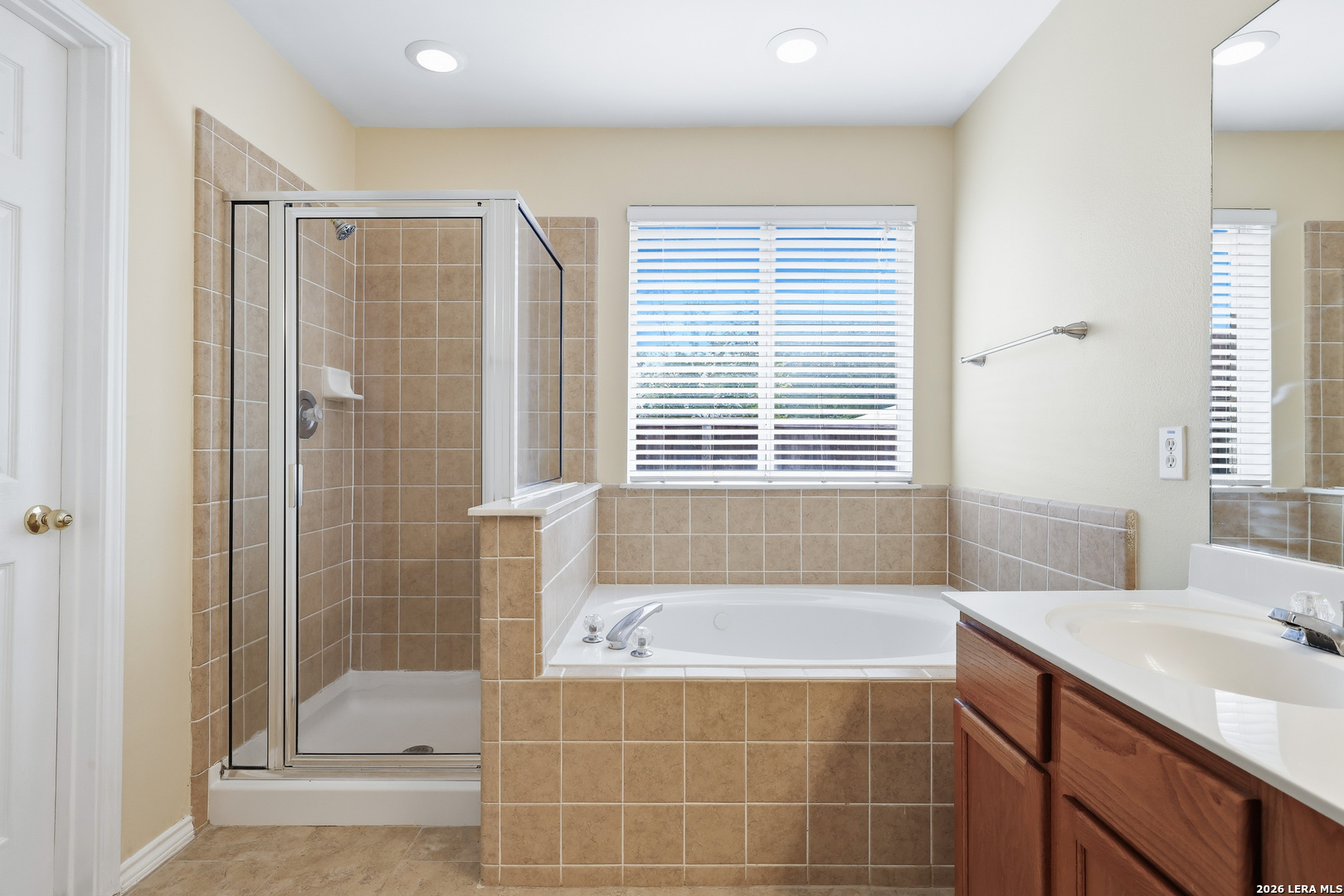 9324 Cedar Point Helotes, TX 78023 - Photo 14 of 32