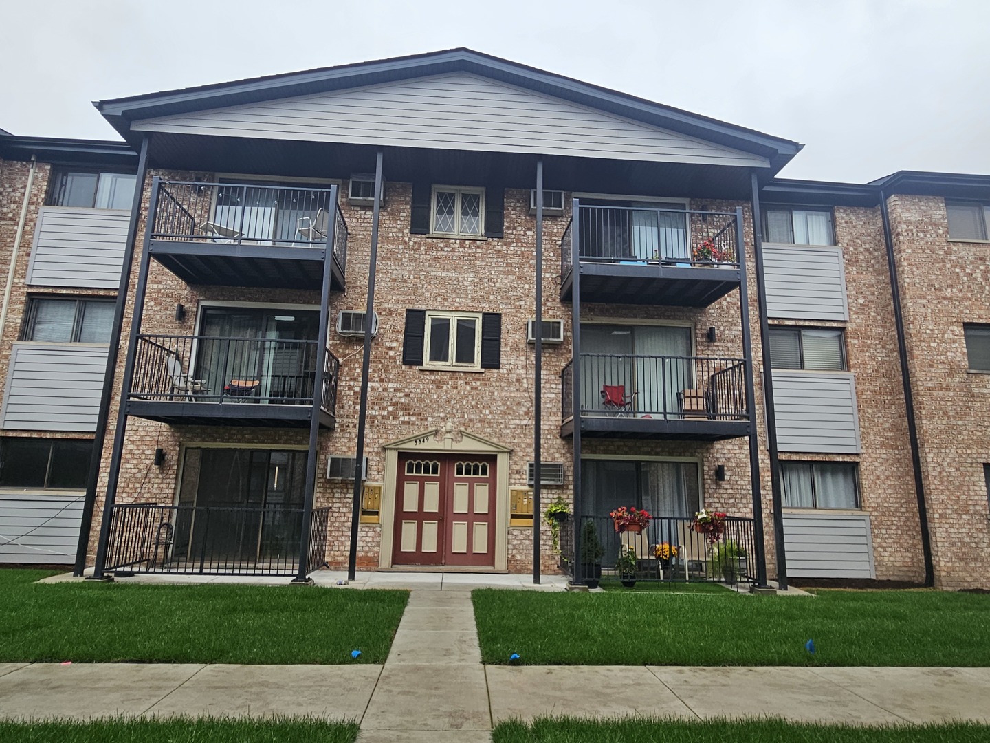 5349 North Delphia Avenue, Unit 150 Chicago, IL 60656 - Photo 3 of 16 a front view of school