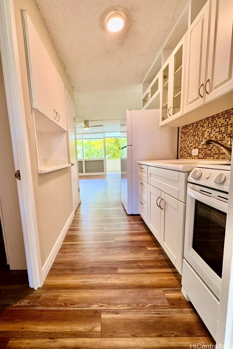 425 Ena Road, Unit 302B Honolulu, HI 96815 - Photo 8 of 25