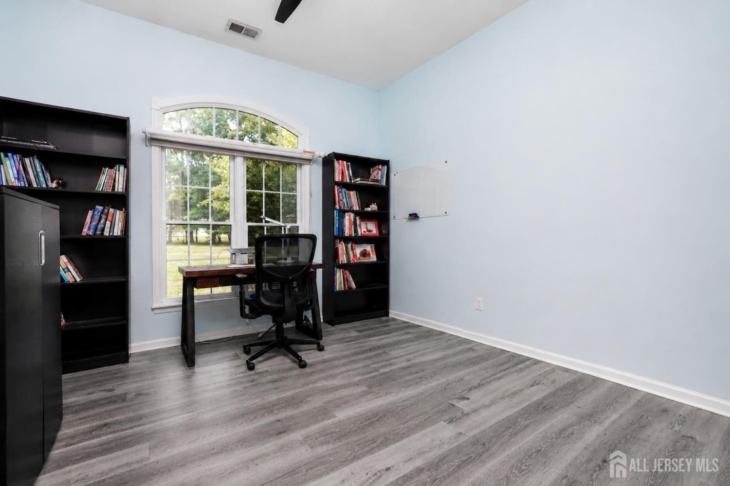 93 Sand Hills Road Kendall Park, NJ 08824 - Photo 23 of 31