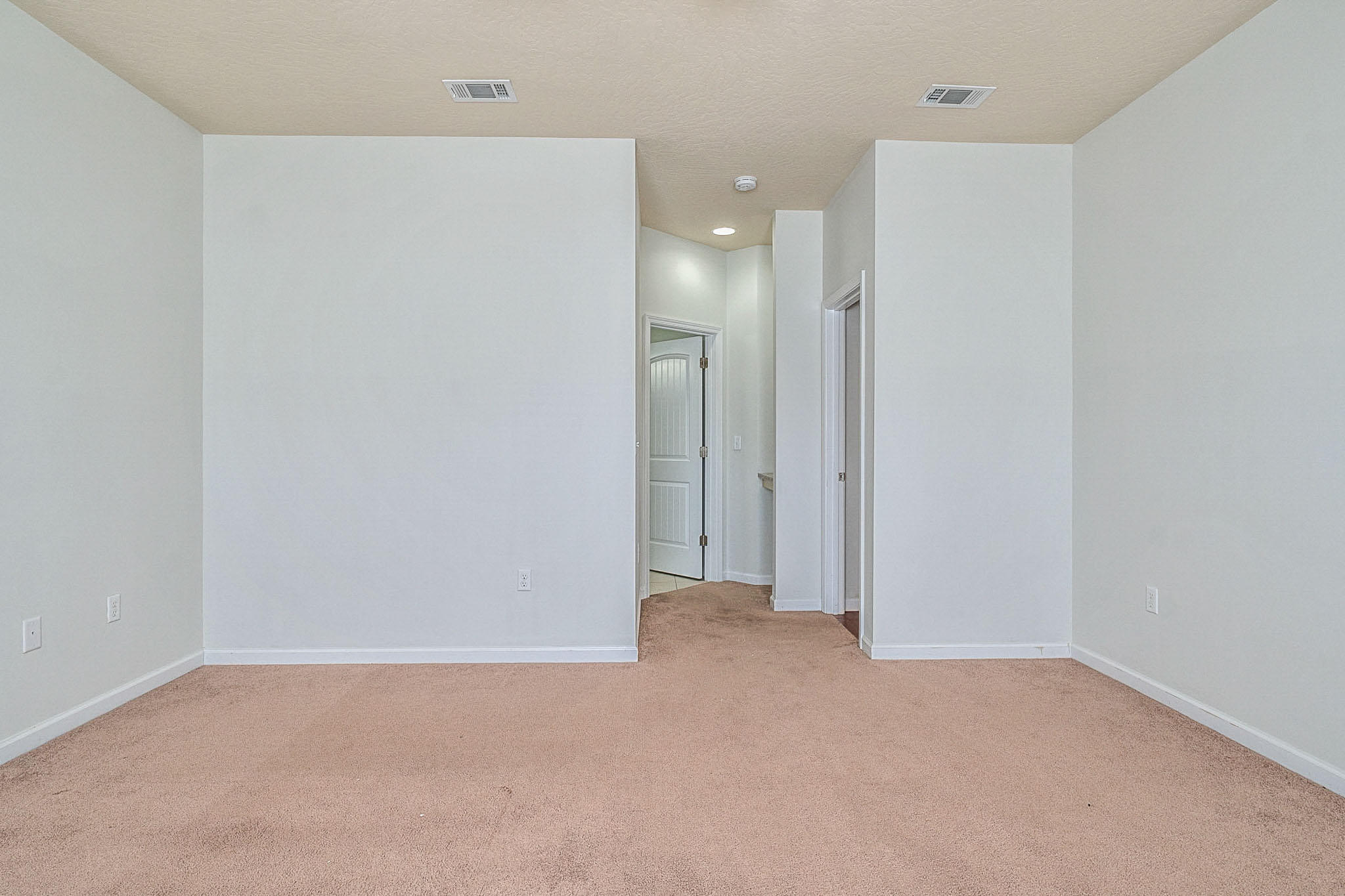 4592 Hermosa Road Crestview, FL 32539 - Photo 25 of 32 a view of an empty room