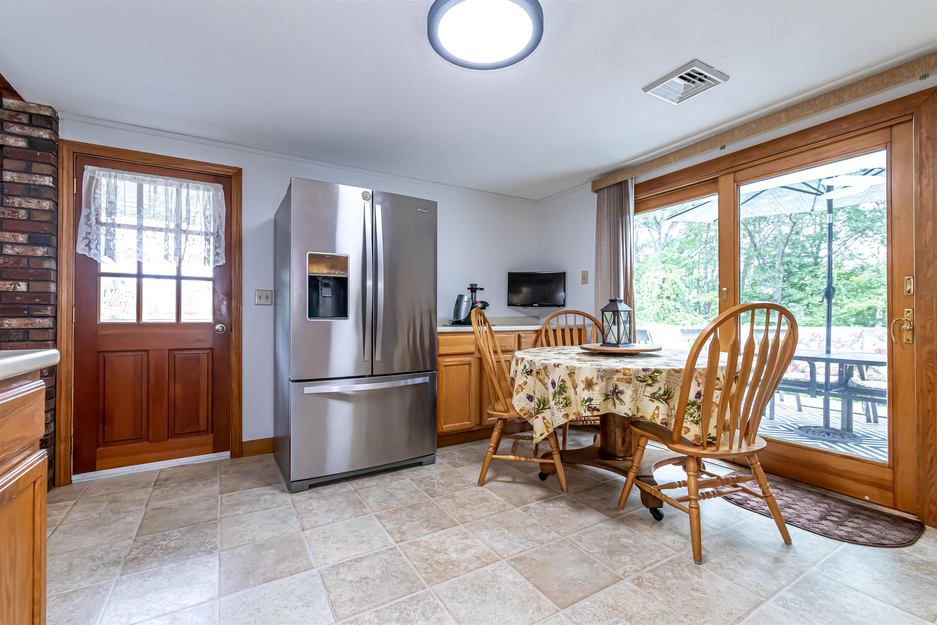 157 Summit Street Franklin, NH 03235 - Photo 11 of 32