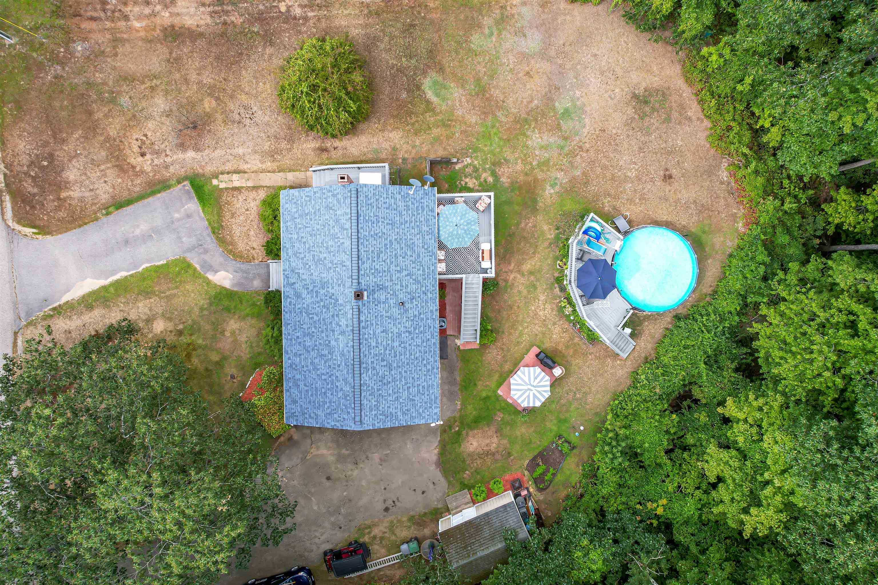 157 Summit Street Franklin, NH 03235 - Photo 3 of 32