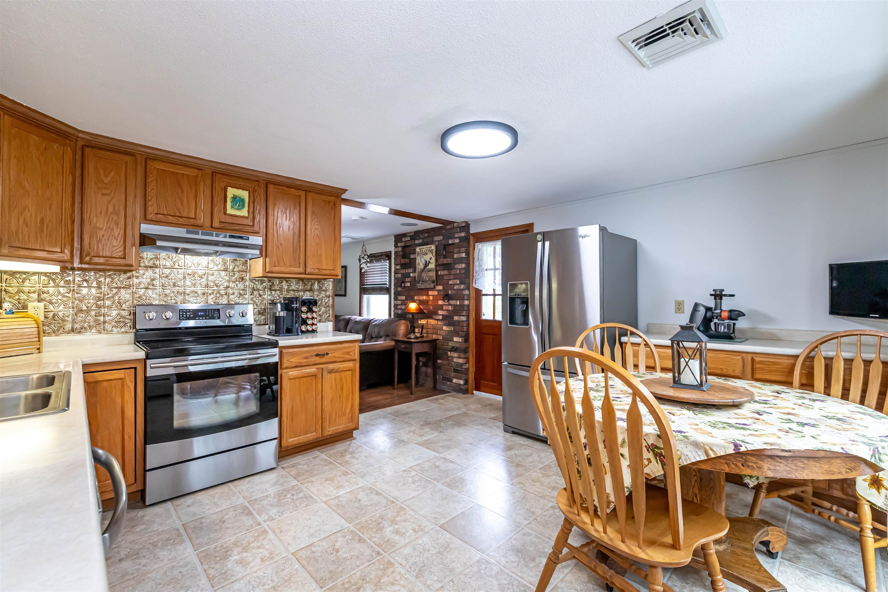 157 Summit Street Franklin, NH 03235 - Photo 9 of 32