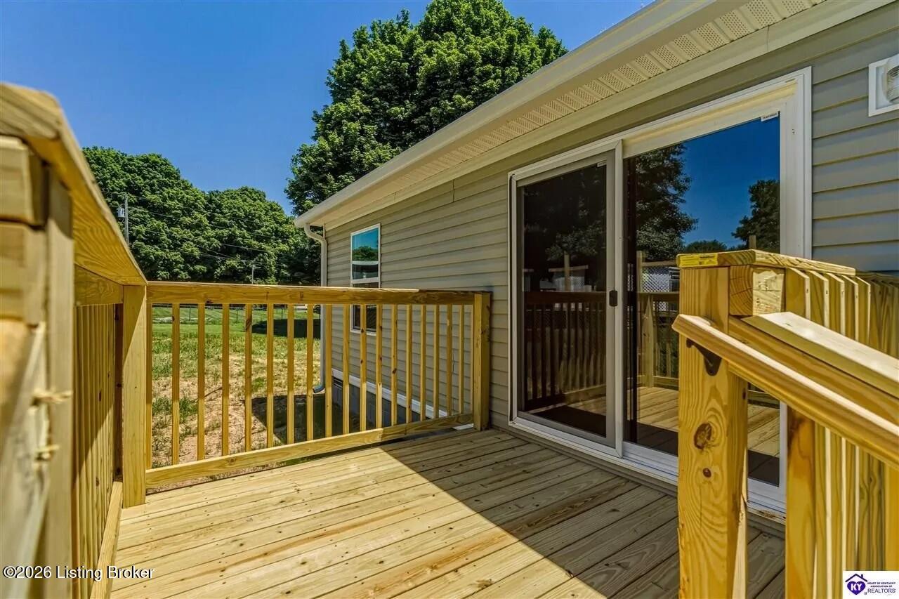 1601 Crume Road Vine Grove, KY 40175 - Photo 4 of 26 8f75c862fd72a20d0cdd8ecd571d53f0l-m11884