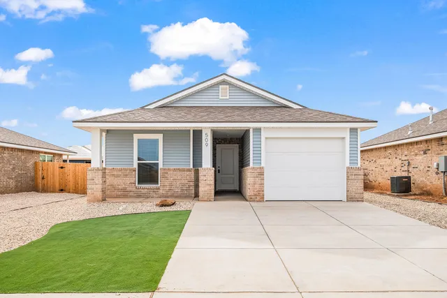 $1,495 | 509 East 23rd Street, Wolfforth, TX 79382