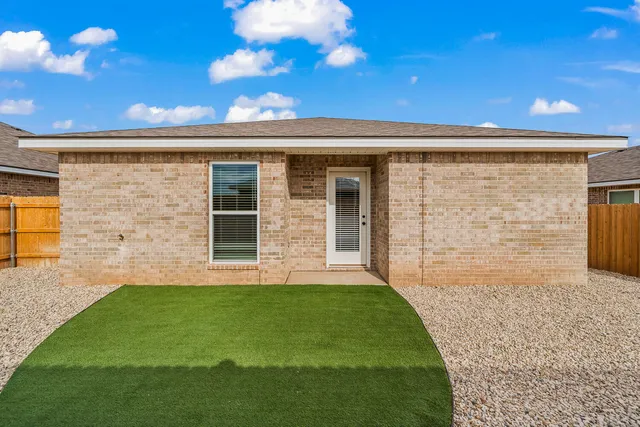 $1,495 | 509 East 23rd Street, Wolfforth, TX 79382