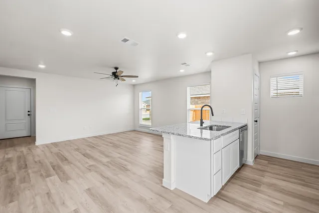 $1,495 | 509 East 23rd Street, Wolfforth, TX 79382