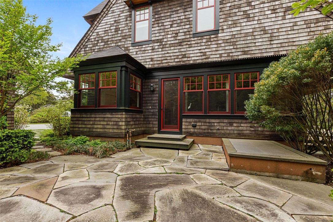 25 Walnut Street Jamestown, RI 02835 - Photo 43 of 50