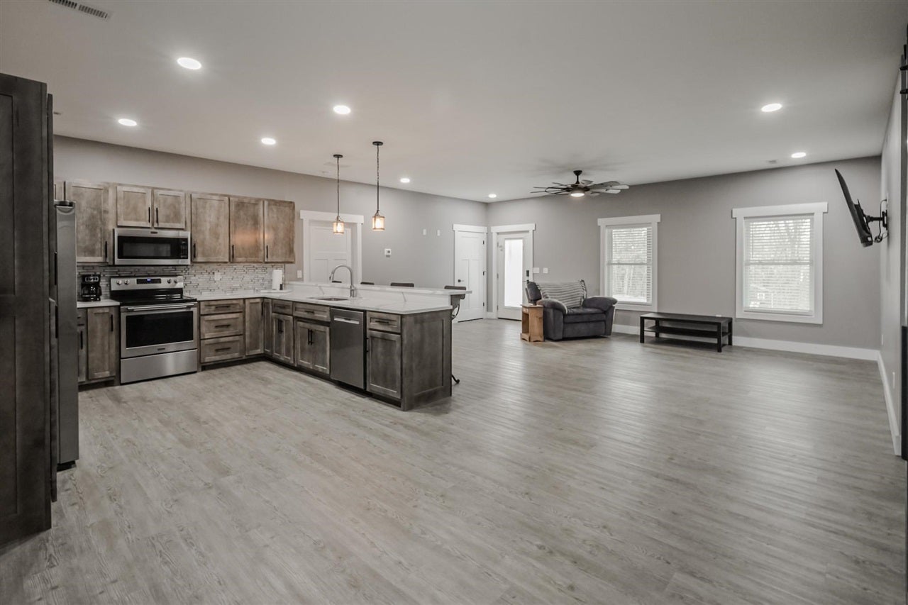 713 North Gillock Road Glasgow, KY 42141 - Photo 4 of 46 Gallery Image 4