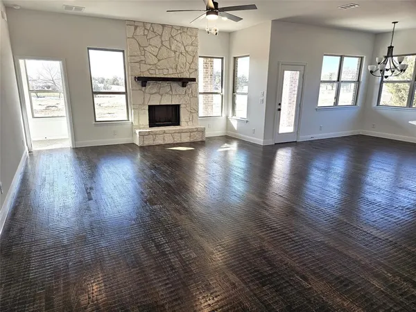 $698,105 | 385 Willie's Court, Whitesboro, TX 76273