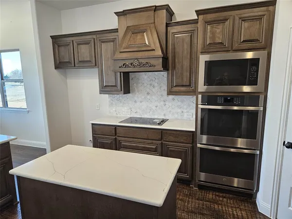 $698,105 | 385 Willie's Court, Whitesboro, TX 76273