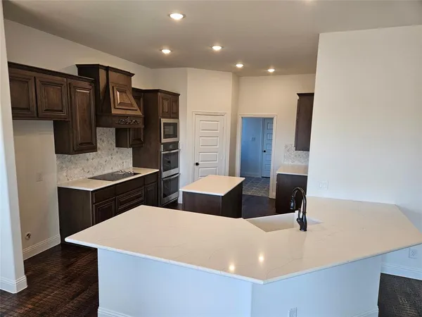 $698,105 | 385 Willie's Court, Whitesboro, TX 76273