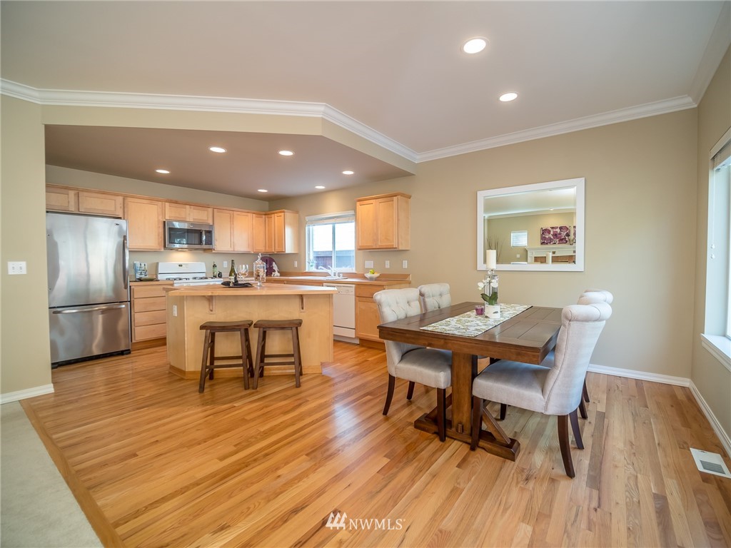 8836 Northeast 178th Street Bothell, WA 98011 - Photo 7 of 25 Gallery Image 7