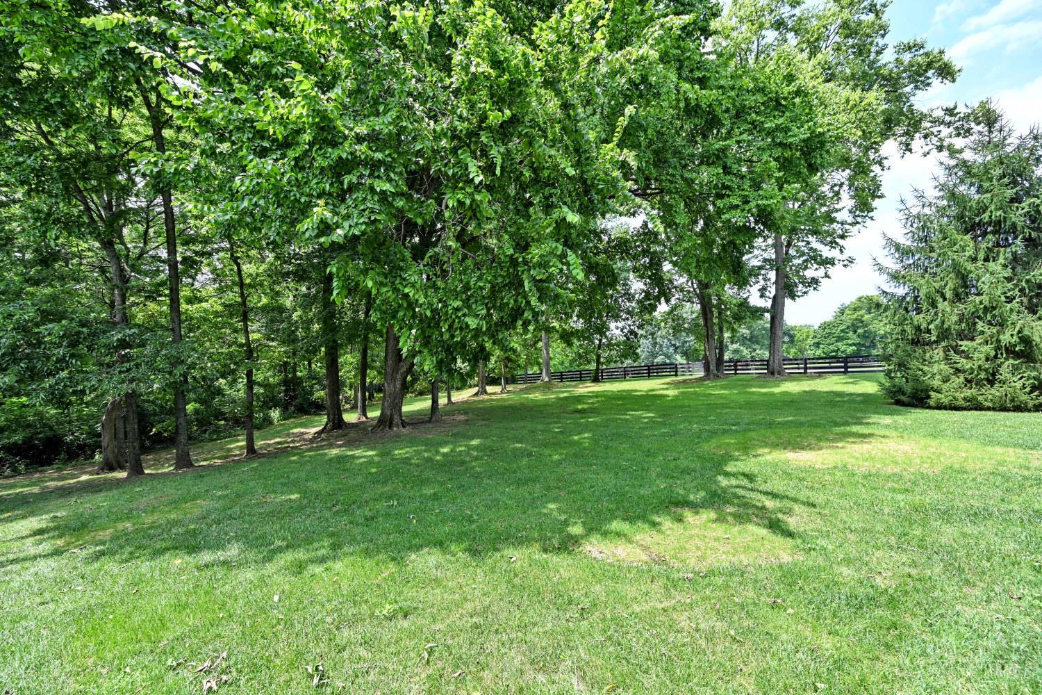 41 Locust Hill Road Cincinnati, OH 45245 - Photo 77 of 84 Gallery Image 77