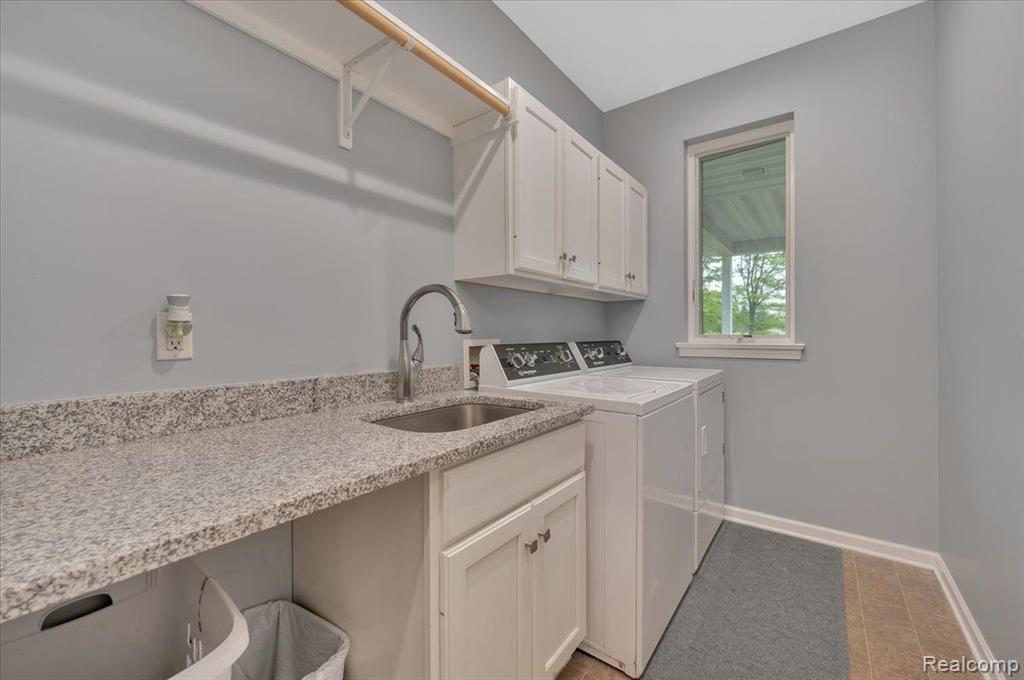 2227 Pheasant Ridge Lapeer, MI 48446 - Photo 37 of 55