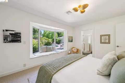 $2,995,000 | 11 Huntleigh Road, Piedmont, CA 94611