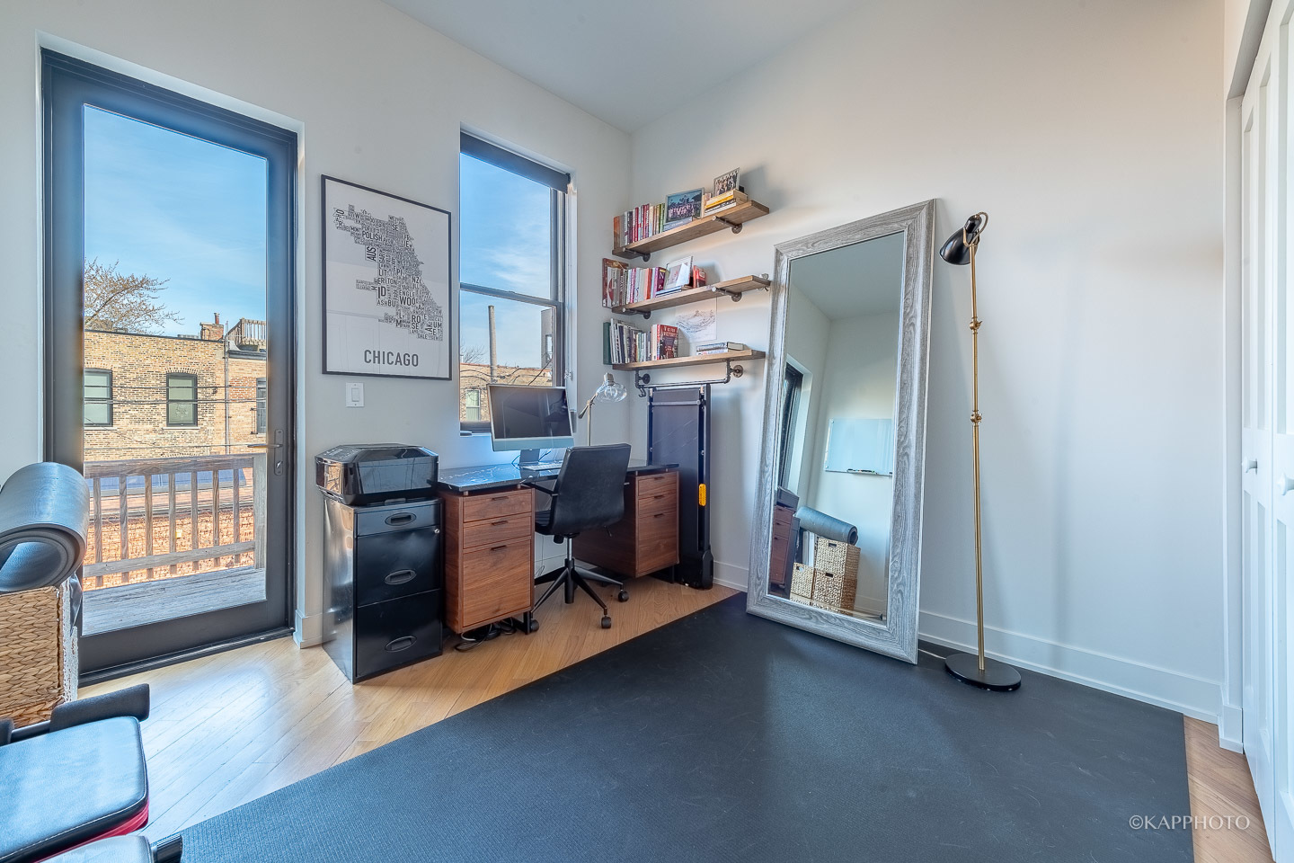 15 North Ada Street Chicago, IL 60607 - Photo 23 of 41 a view of a bedroom with workspace and window