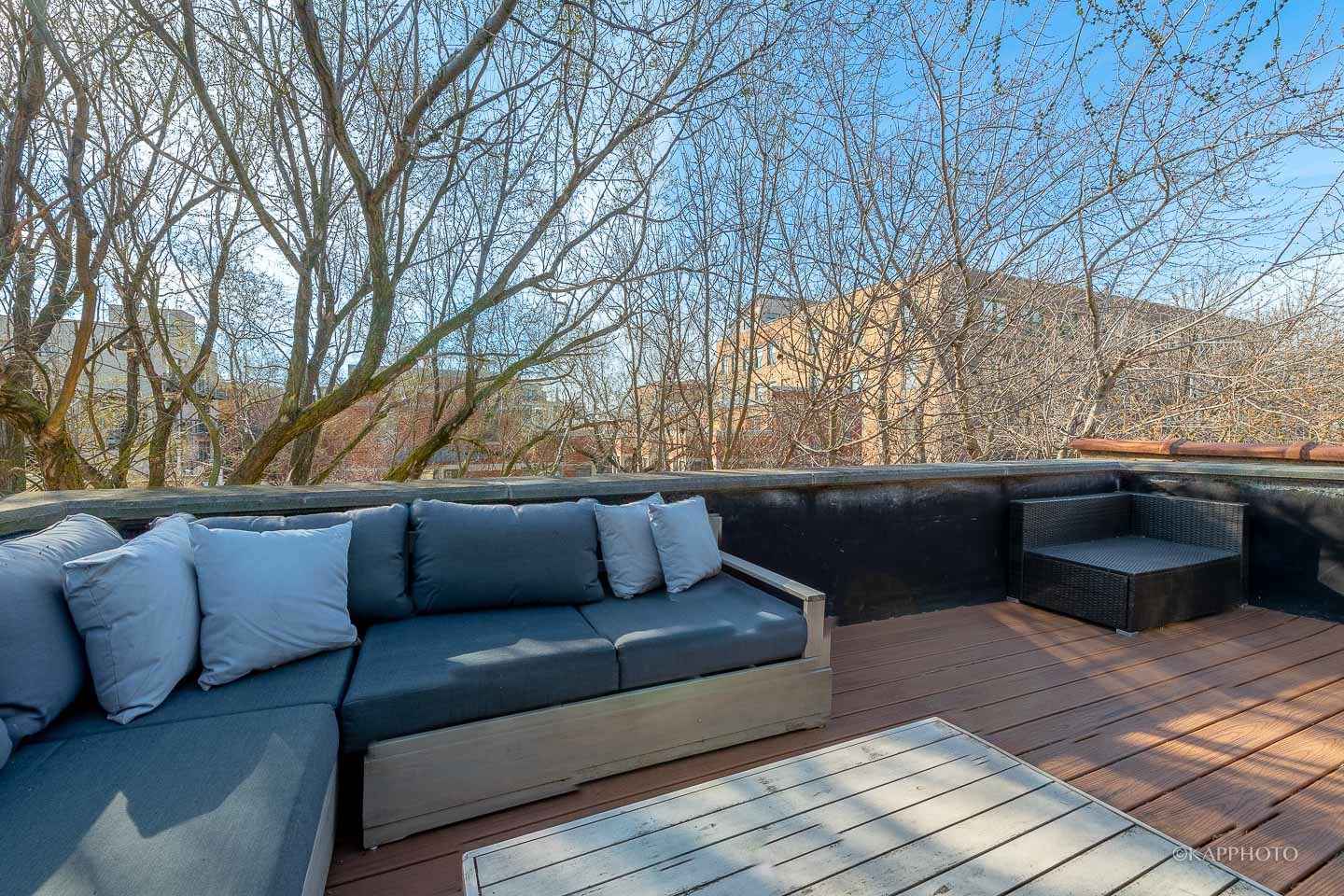 15 North Ada Street Chicago, IL 60607 - Photo 33 of 41 a view of outdoor space with seating