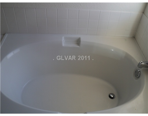 1757 Beechnut Avenue Henderson, NV 89074 - Photo 9 of 11 Master Bath/Spa.