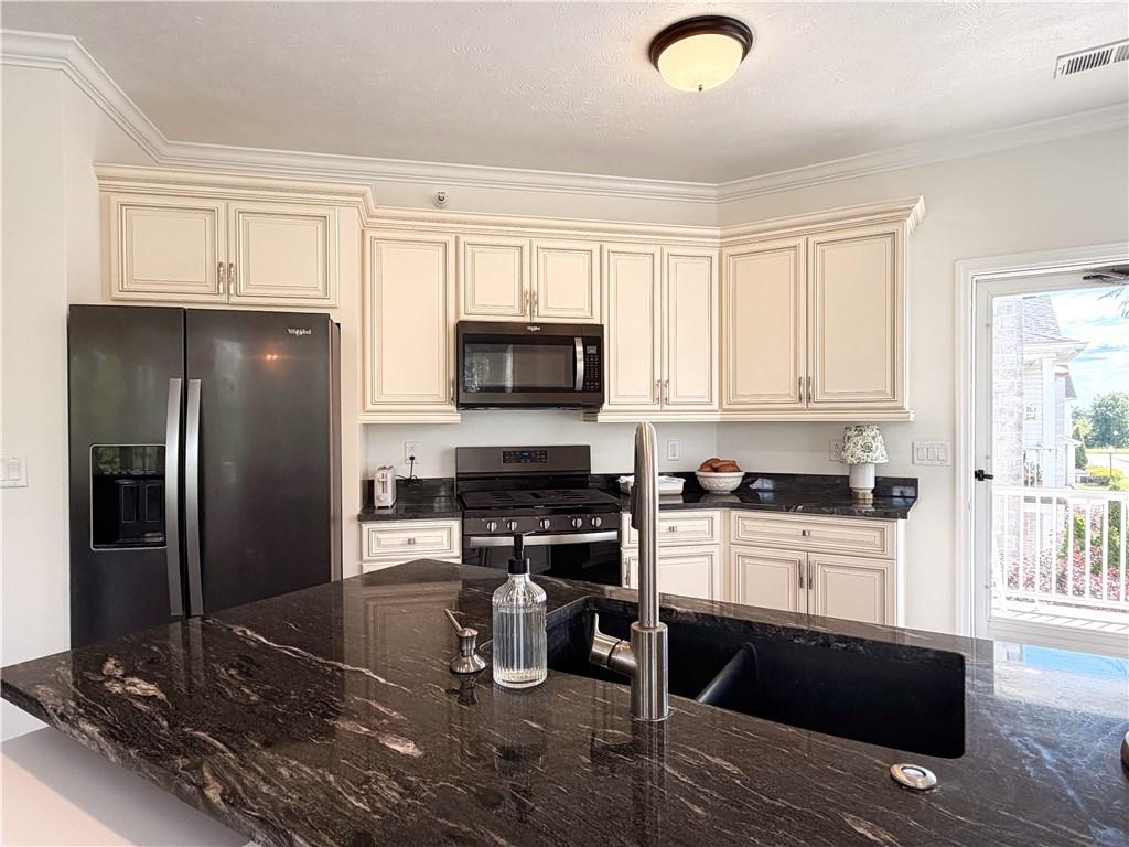 248 Adams Pointe Boulevard, Unit 7 Mars, PA 16046 - Photo 7 of 49