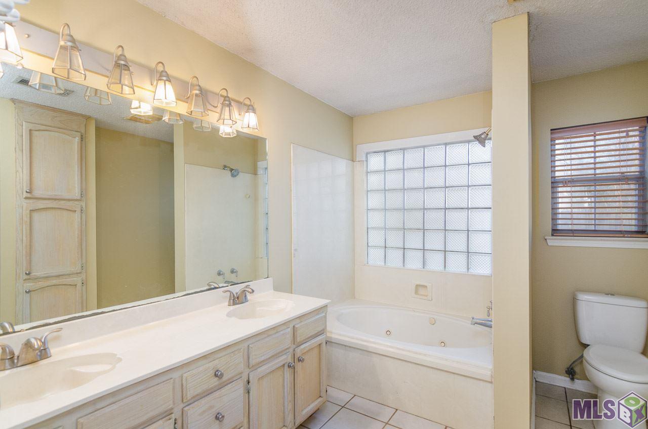 3540 Merritt Anne Drive Baton Rouge, LA 70816 - Photo 8 of 17