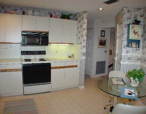 5630 G Coach House Circle, Unit G Boca Raton, FL 33486 - Photo 3 of 12 Additional Photo