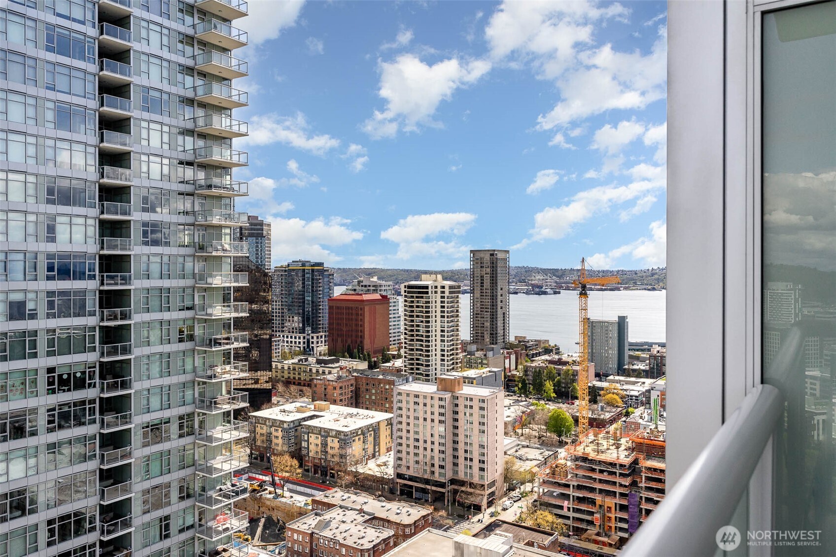 583 Battery Street, Unit 2802 Seattle, WA 98119 - Photo 27 of 30