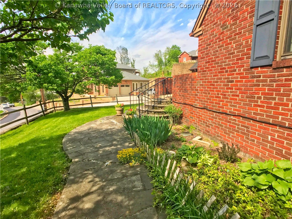 205 Oakwood Road Charleston, WV 25314 - Photo 5 of 27 Gallery Image 5