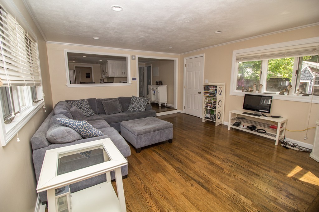 13 Richfield Road Scituate, MA 02066 - Photo 9 of 18 Gallery Image 9