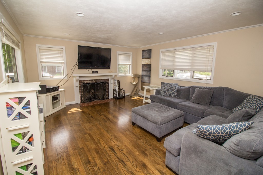 13 Richfield Road Scituate, MA 02066 - Photo 10 of 18 Gallery Image 10