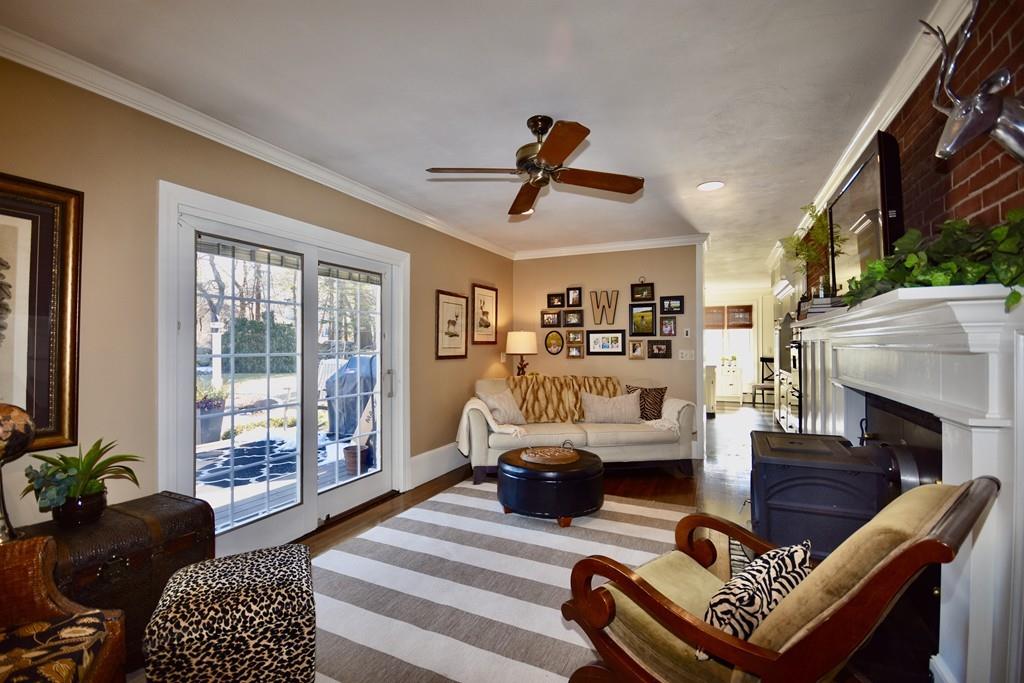 86 Snipatuit Road Rochester, MA 02770 - Photo 21 of 36 a living room with furniture and a fireplace