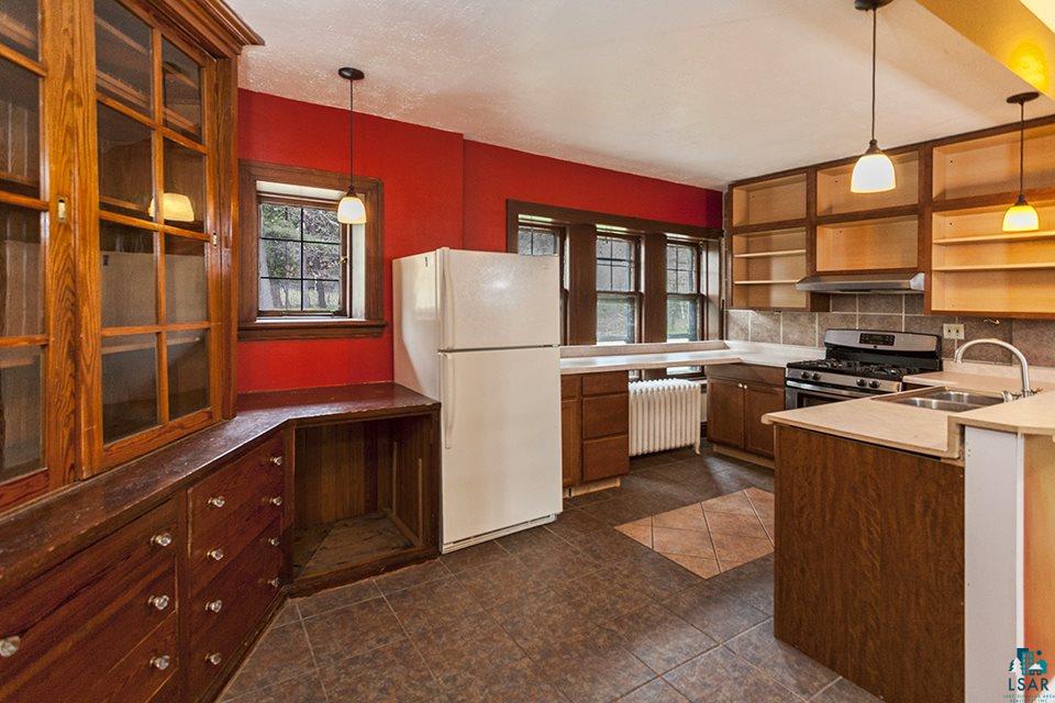 1618 Vermilion Road Duluth, MN 55812 - Photo 21 of 24 Apt Kitchen