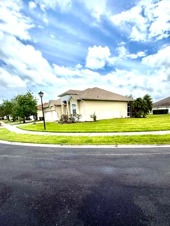 $3,000 | 408 North Key Lime Square Southwest, Vero Beach, FL 32968