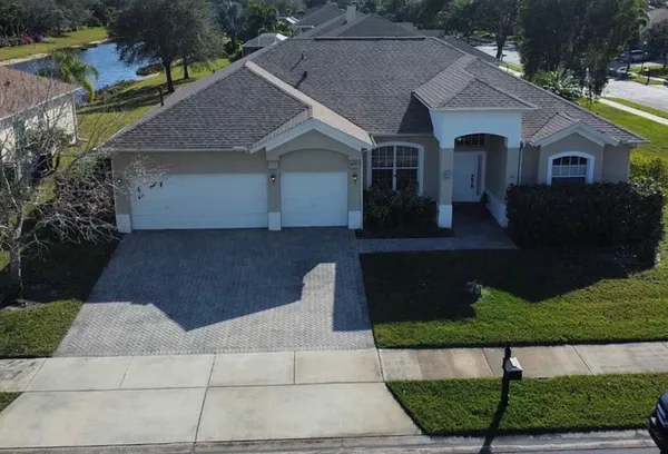 $3,000 | 408 North Key Lime Square Southwest, Vero Beach, FL 32968