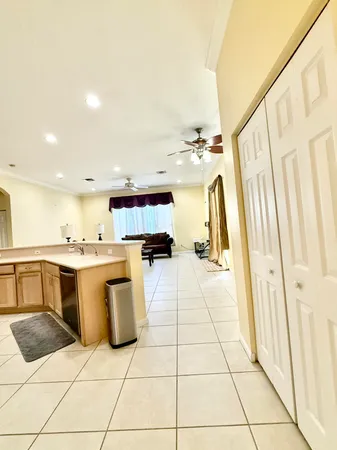 $3,000 | 408 North Key Lime Square Southwest, Vero Beach, FL 32968