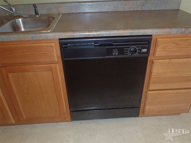 226 Riley Drive Fort Wayne, IN 46825 - Photo 7 of 25 Gallery Image 7