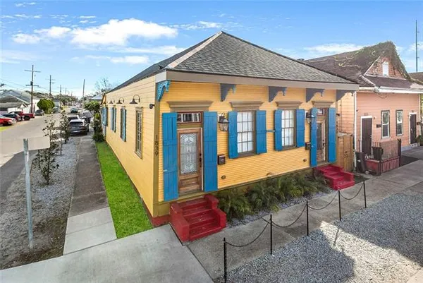 $1,500 | 1839 Touro Street, New Orleans, LA 70116