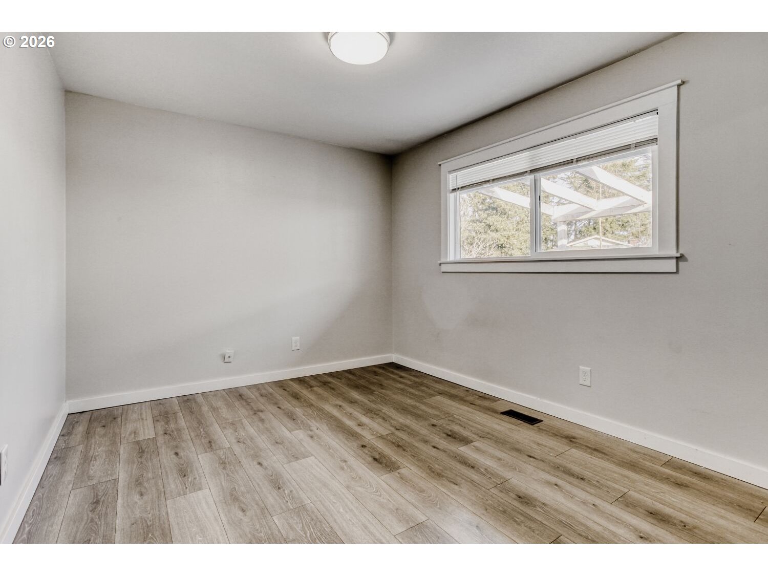 13405 Southwest Park Way Beaverton, OR 97005 - Photo 27 of 36