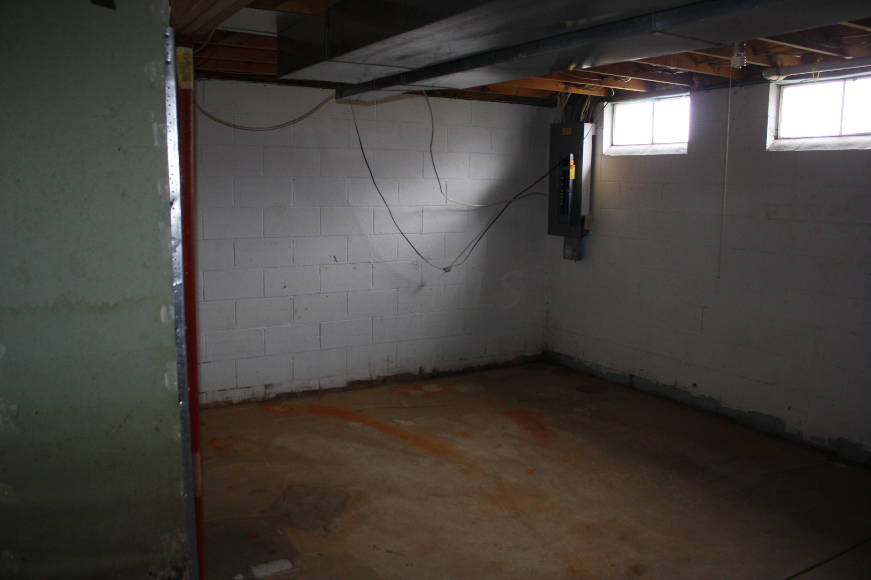 3480 Idle Road St. Paris, OH 43072 - Photo 9 of 14