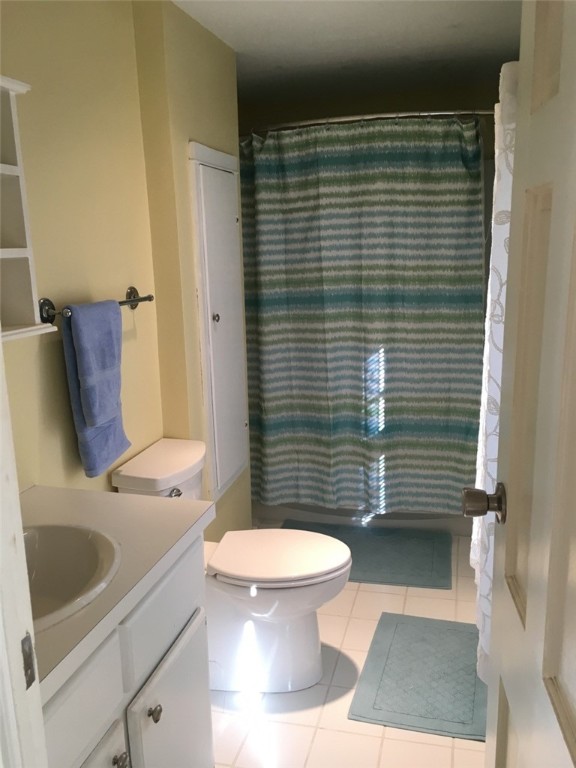 124 Beach Road Bristol, RI 02809 - Photo 14 of 22