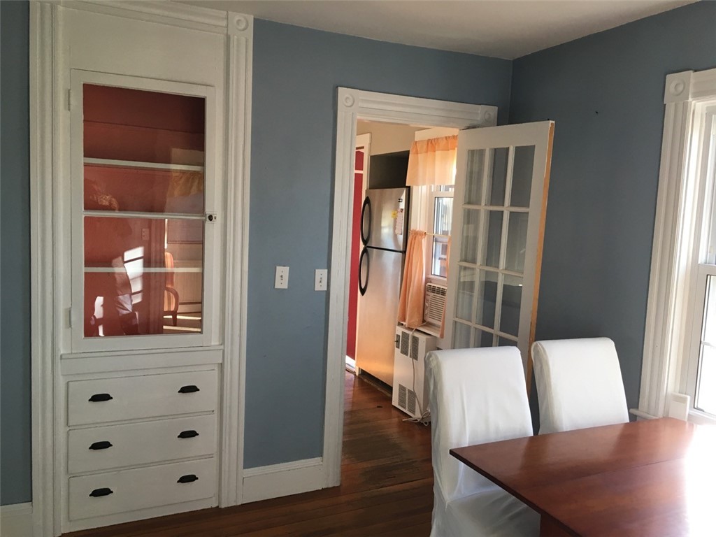 124 Beach Road Bristol, RI 02809 - Photo 9 of 22