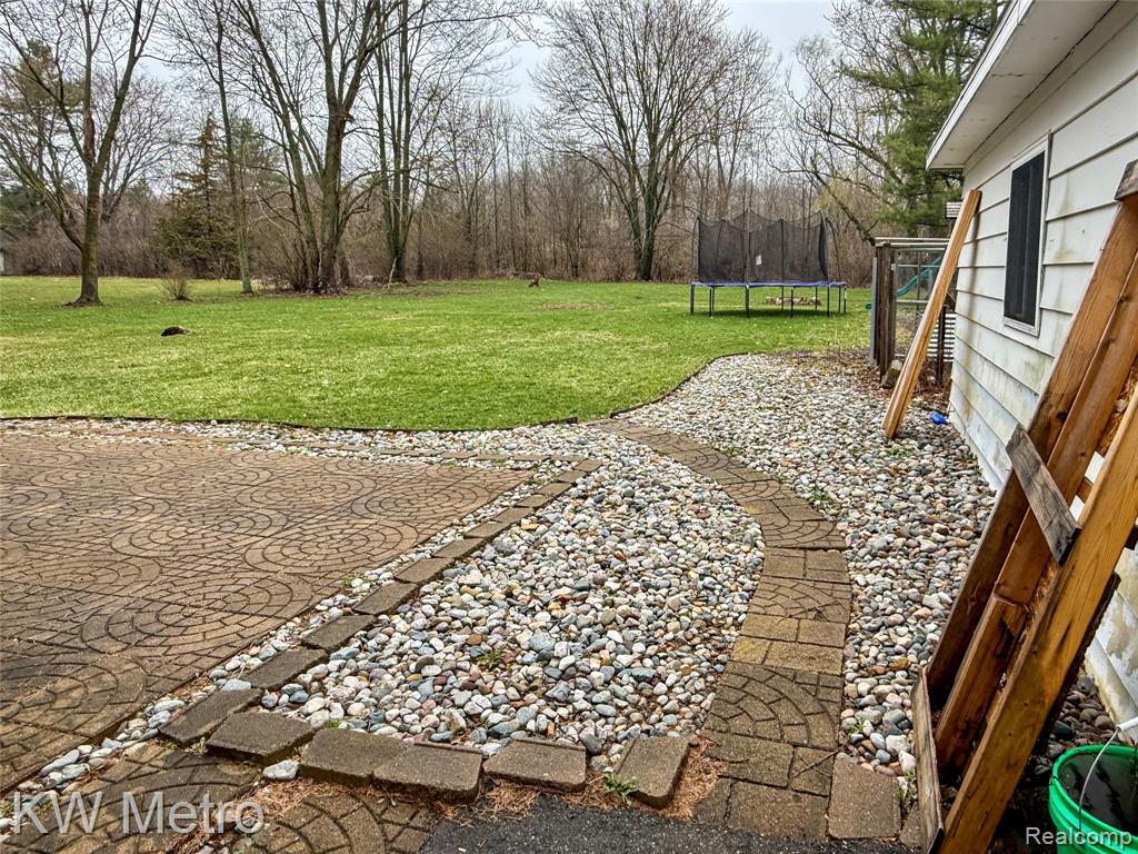 5036 Beecher Road Flint, MI 48532 - Photo 4 of 26 Gallery Image 4