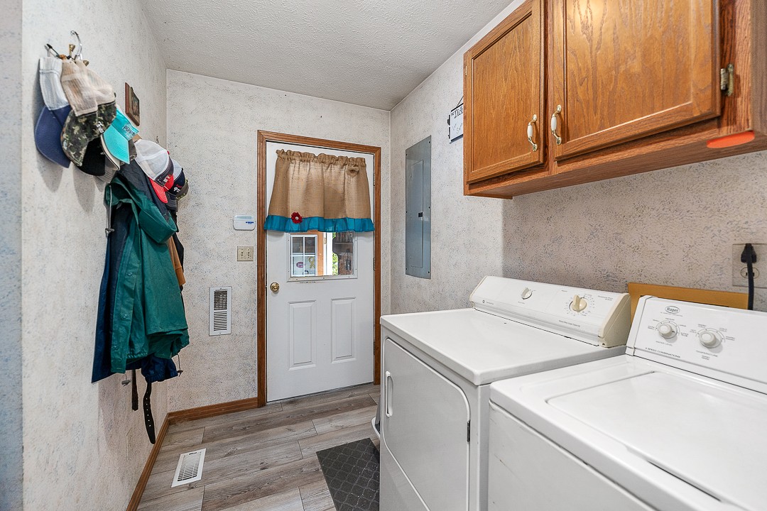 795 Owens Road Lafayette, TN 37083 - Photo 41 of 50 a utility room with dryer and washer