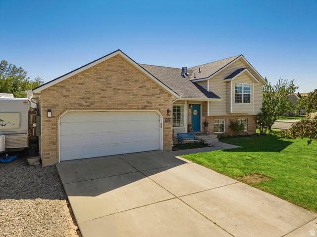 964 North 575 West Clinton, UT 84015 - Photo 6 of 38